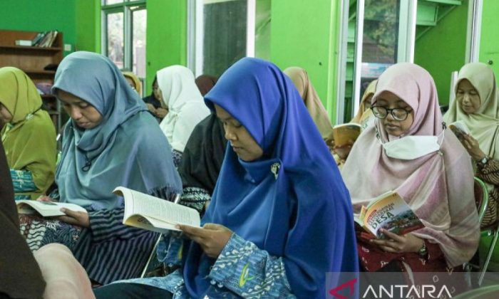 Bedah buku dorong literasi