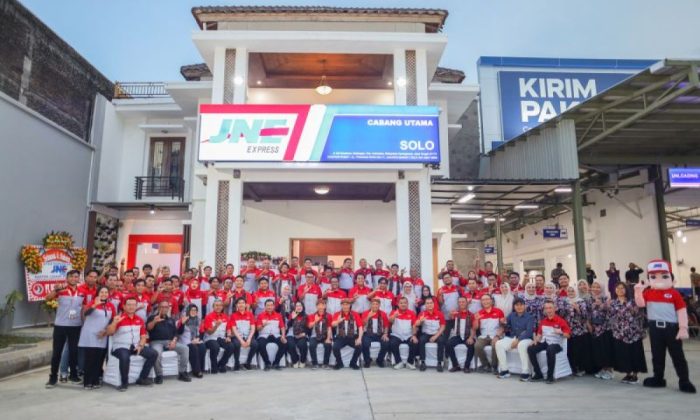 Tingkatkan kapasitas dan kapabilitas, JNE meresmikan Kantor Cabang Utama Solo