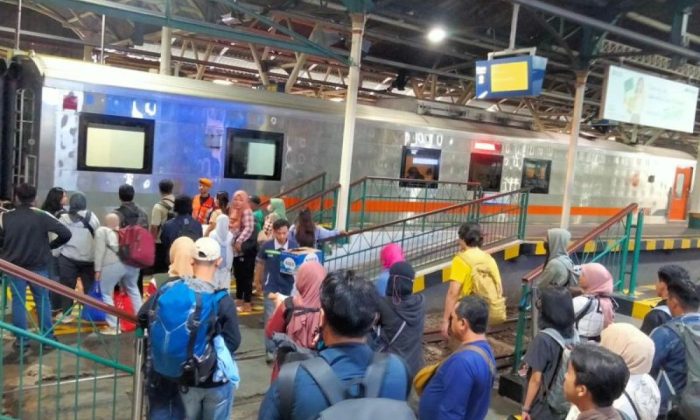 Jelang libur panjang Jumat Agung-Paskah, Sebanyak 25.365 penumpang tiba gunakan kereta api di Daop 6 Yogyakarta