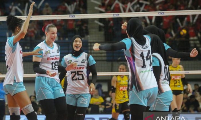 JPE membuka kans juara usai bekuk Phonska pada leg pertama final Proliga
