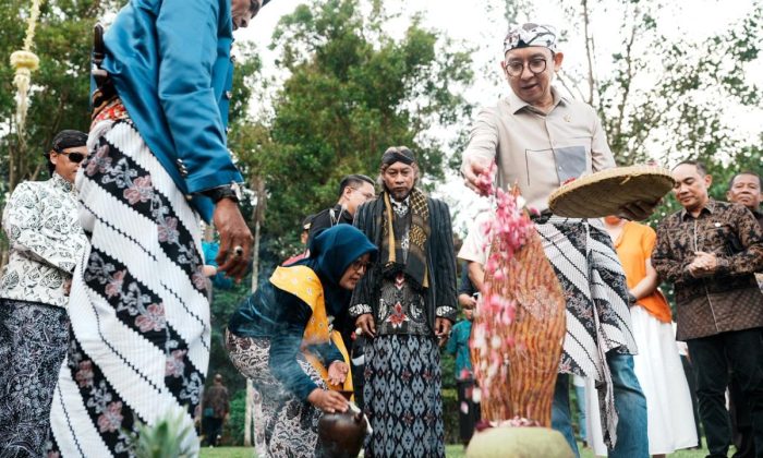Kemenbud memperkuat pelestarian Borobudur lewat ritual pemindahan arca
