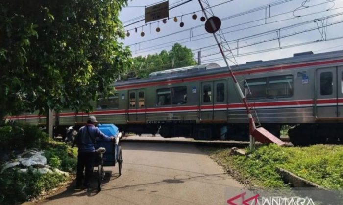 Rp50 ribu untuk jaga nyawa di perlintasan sebidang