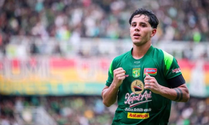 Persebaya menutup musim dengan ganyang Persik 5-0