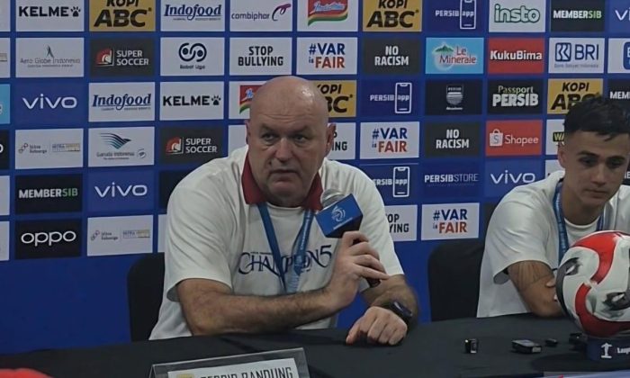 Pelatih Persib: Persaingan juara musim ini paling berat