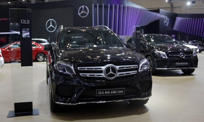 BMW vs Mercedes-Benz: Lebih Laku Mana di Indonesia?