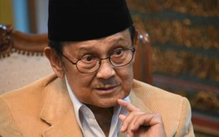 Mengapa & Bagaimana Habibie Bisa Mengubah Rp16.800 Jadi Rp6.500 per Dolar AS