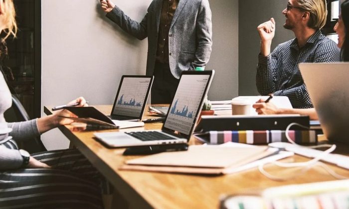 Jangan Panik Digantikan AI, 5 Skill Ini Masih Dicari Perusahaan
