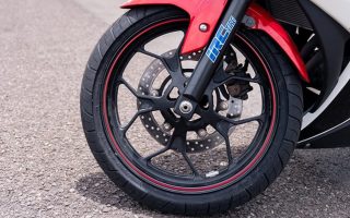 Banyak yang Belum Tahu, Umur Ban Motor Ternyata Ada Batasnya