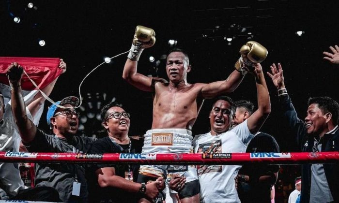 Kisah Legendaris: Jagoan Tinju Indonesia Dapat Tepuk Tangan 1 Stadion di Rusia karena Lakukan Hal Ini