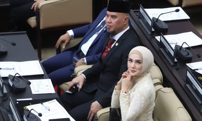 Ahmad Dhani Kena Omel Mulan Jameela Usai IG Hilang dan Diretas