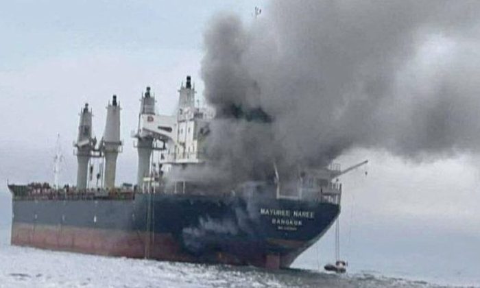 Selat Hormuz Membara! Iran Serang Kapal dan Pelabuhan Minyak UEA, Misi Trump Justru Picu Eskalasi Baru