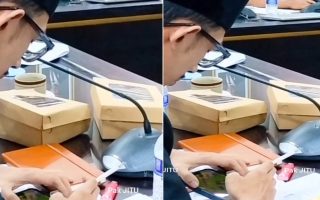Netizen Geram Lihat Anggota DPRD Jember Santai Main Game Sambil Merokok Ketika Bahas Stunting: Pecat Langsung!