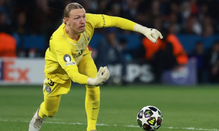 Duh, Kiper PSG Dijanjikan 'Malam Panas' oleh Aktris Film Dewasa Jika Kalahkan Arsenal