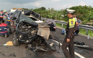 Mobil Anggota DPR Gus Hilman Kecelakaan di Tol Paspro, 2 Orang Tewas Ditempat