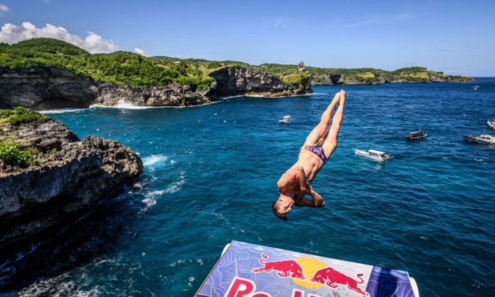 Bali Jadi Sorotan Dunia usai Sukses Gelar Red Bull Cliff Diving 2026 di Nusa Penida
