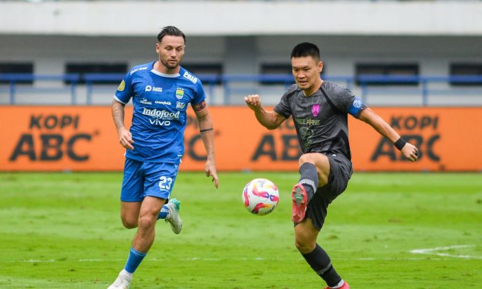 Kapten Persib Marc Klok terancam absen pada laga kontra Persijap Jepara