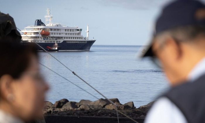 Hantavirus-hit ship evacuation completed as quarantines begin