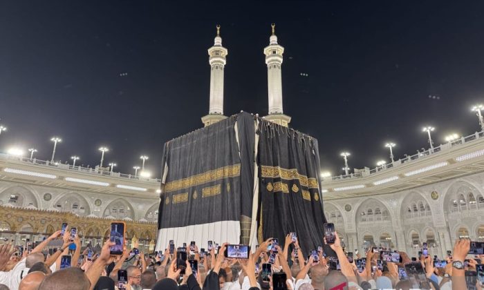 Pembuatan Kiswah Ka'bah dengan teknologi canggih rampung