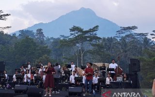 Festival Suar menyajikan cerita rakyat ke wahana musik orkestra