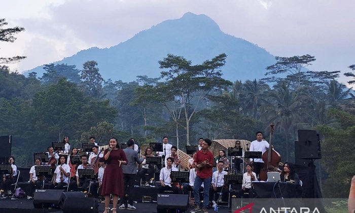 Festival Suar menyajikan cerita rakyat ke wahana musik orkestra