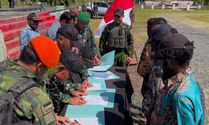 Lima anggota OPM Mewoluk Puncak Jaya ikrar kembali ke pangkuan NKRI