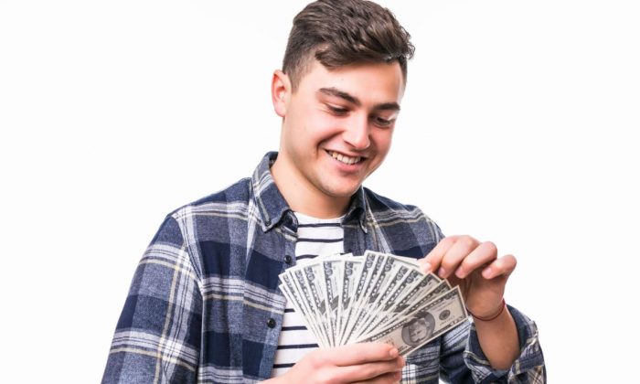 Cek! Ini 4 Zodiak yang Berpotensi Kaya Raya Sebelum Akhir Tahun 2026