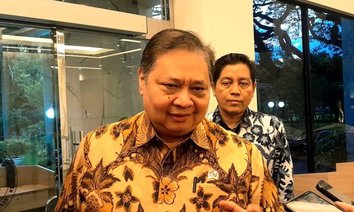 Usai Kenaikan BI Rate, Airlangga Blak-blakan Soal Nasib Bunga KUR Bagi UMKM