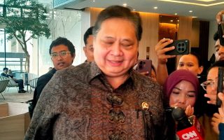 Airlangga: Penurunan Bunga PNM Mekaar Jadi 8 Persen Berlaku ke Seluruh Nasabah