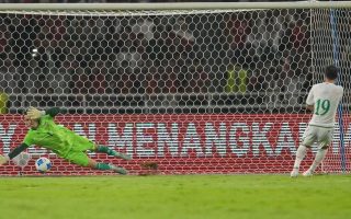 Siapa yang Pantas Jadi Kiper Pertama Timnas Indonesia, Emil Audero atau Maarten Paes?