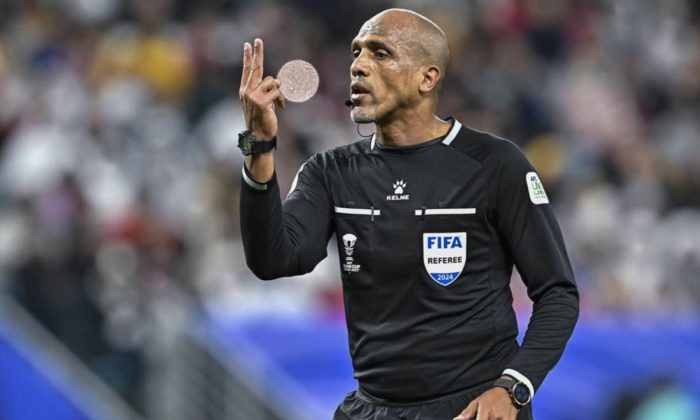 Profil dan Rekam Jejak Wasit Asal Oman Ahmed Al Kaf, Wasit Kontroversi yang Didepak FIFA Kini Sibuk di Kegiatan Amal