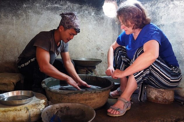 As Global Demand for Gold Grows, UN Mercury Head Warns Toxic Fumes Put Women in a Motherhood Dilemma