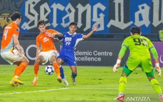 Persib Bandung lepas Alfeandra Dewangga ke Arema FC