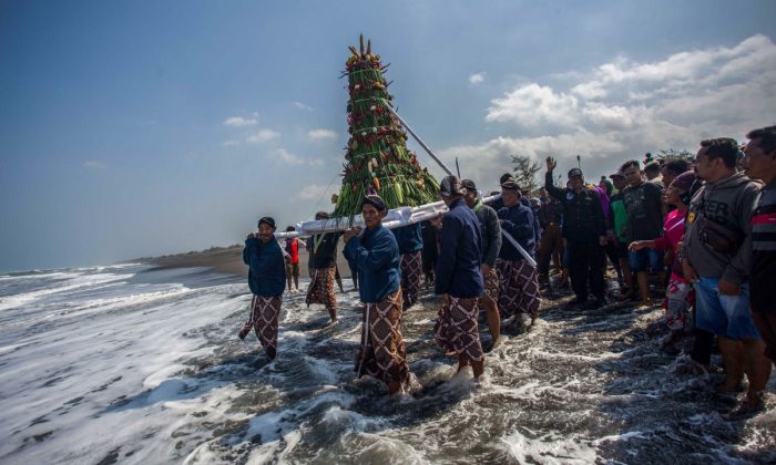 Satpol PP DIY amankan wisata religi-Pansela di malam satu Suro