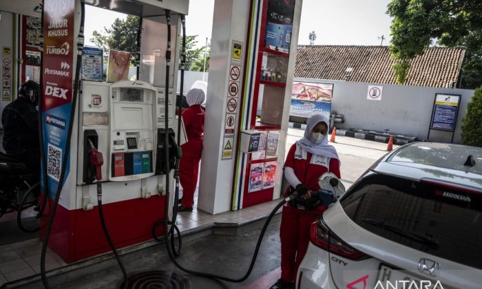 Pakar UGM menilai kenaikan harga Pertamax realistis untuk menjaga fiskal