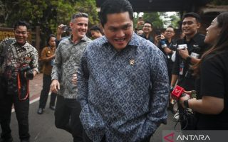 Prabowo meminta Ketum PSSI membenahi kompetisi demi Piala Dunia