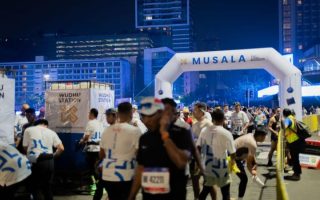Brand asal Yogyakarta DS Modest hadir di BTN Jakarta International Marathon 2026 sebagai Official Prayer Essentials Partner