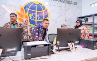 Tinjau PELATARAN di Kantah Kota Banjarbaru, Wamen Ossy: Hindari masyarakat menunggu terlalu lama di loket