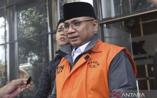 KPK membantarkan penahanan Yaqut Cholil Qoumas karena sakit