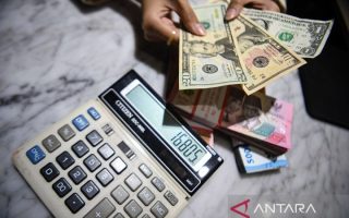 Ekonom: BI-Rate naik lagi tunjukkan ada risiko tekanan pada rupiah