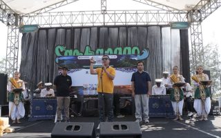 Kulon Progo meluncurkan program "Gora Bangsa" di Festival Pantai Congot