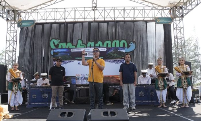 Kulon Progo meluncurkan program "Gora Bangsa" di Festival Pantai Congot