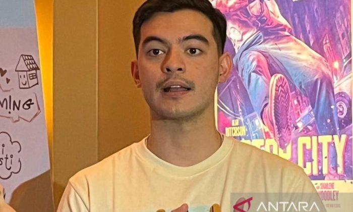 Ciccio Manassero rela mencukur habis rambutnya demi film "Rumah Singgah"