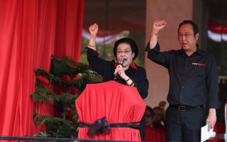 Megawati meresmikan monumen Kudatuli di Kantor DPP PDIP