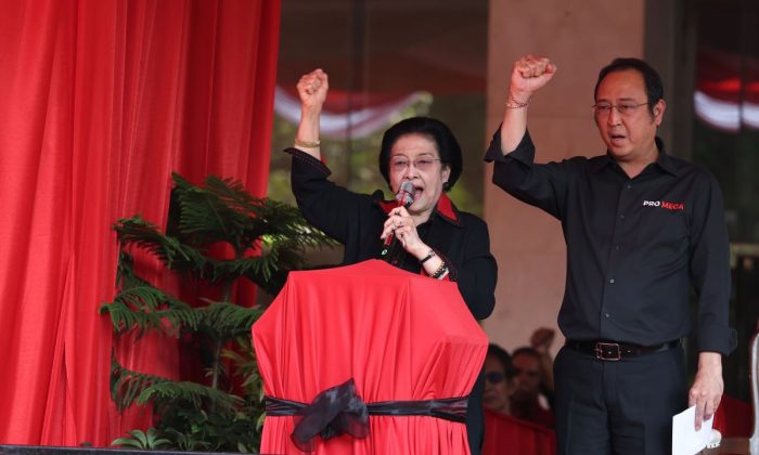 Megawati meresmikan monumen Kudatuli di Kantor DPP PDIP