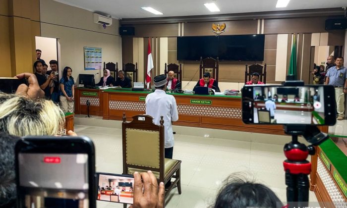 Terdakwa pembunuhan satu keluarga divonis seumur hidup