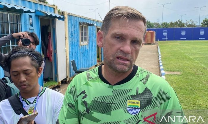 Pelatih Persib nilai Piala Presiden ajang bentuk kekompakan tim