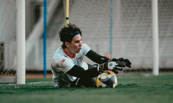 Dulu Tergeser Maarten Paes dan Emil Audero, Kini Nadeo Argawinata Berpeluang Jadi Penyelamat Timnas Indonesia