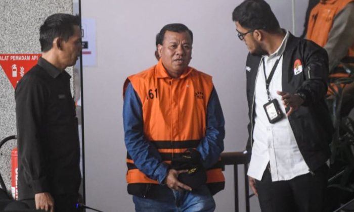 Suhardiman Amby Jadi Bupati Kuansing ke-7 yang Kena OTT KPK