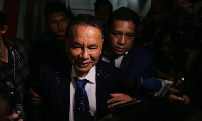 Tangis Anak di Samping Jenazah Ayahnya di Bali Viral, Hotman Paris Sampaikan Pesan Menyentuh
