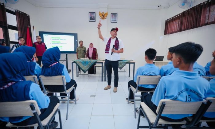 Wamensos yakinkan setiap siswa Sekolah Rakyat punya potensi